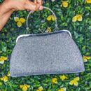Sac / pochette de soirée argenté plissée