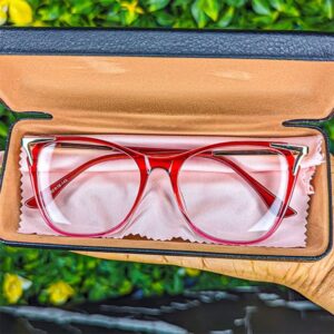 Lunettes CrystalLook 19 + Boîte de rangement et mouchoir de nettoyage offert