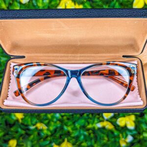 Lunettes CrystalLook 31 + Boîte de rangement et mouchoir de nettoyage offert