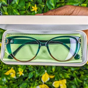 Lunettes CrystalLook 66 + Boîte de rangement et mouchoir de nettoyage offert