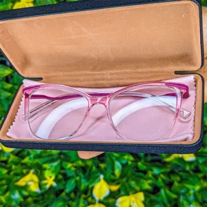 Lunettes CrystalLook 68 + Boîte de rangement et mouchoir de nettoyage offert
