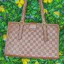 Sac à main chic marron à carreaux