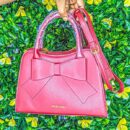 Sac à main rouge avec nœud