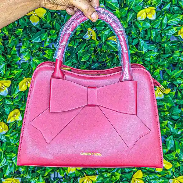 Sac à main rouge avec nœud