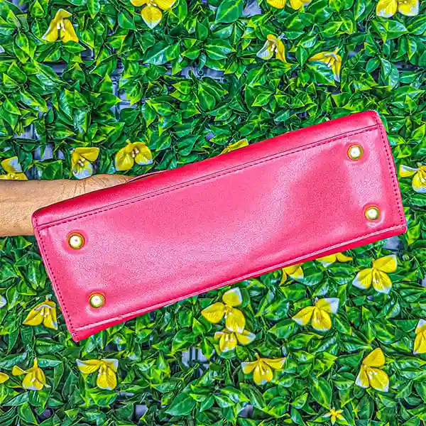 Sac à main rouge avec nœud – Image 6