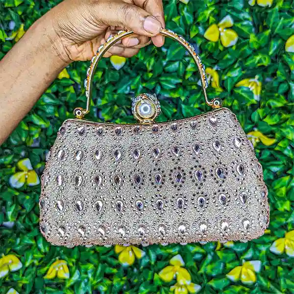 Sac / pochette de soirée élégante champagne - Avec Poignet Diamant
