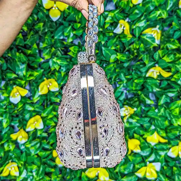 Sac / pochette de soirée élégante champagne - Avec Poignet Diamant - Image 3