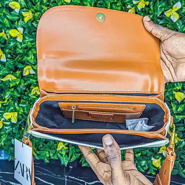 Sac crossbody Zara (marron et blanc) – Image 4